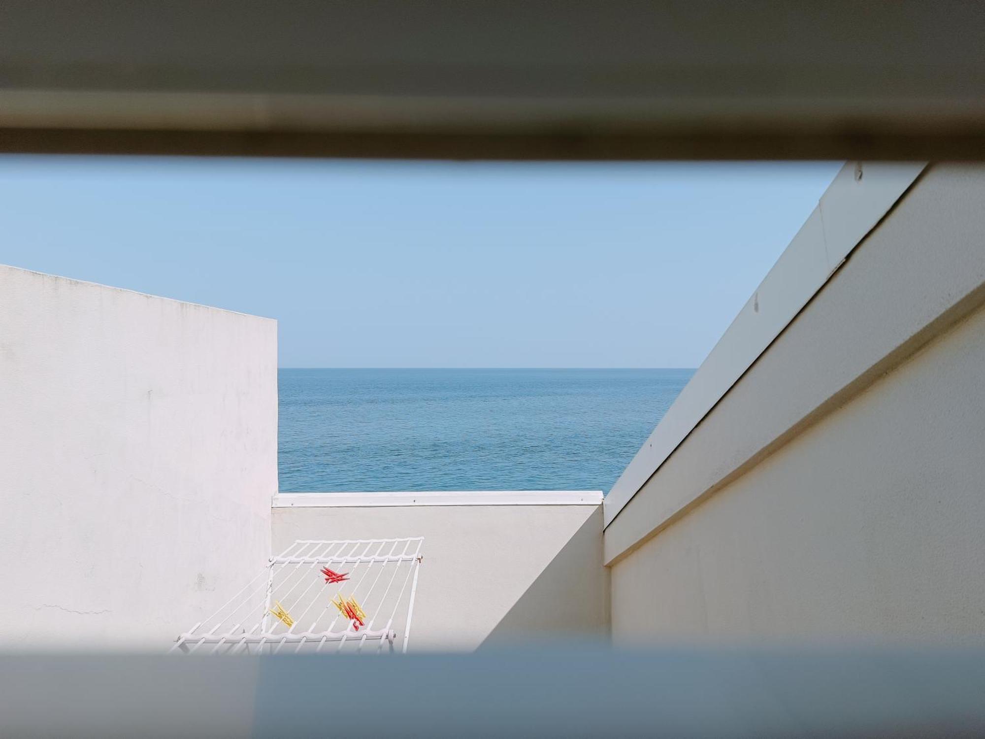 Mirone Apartment Fronte Mare Beachfront House Roccalumera Exterior photo