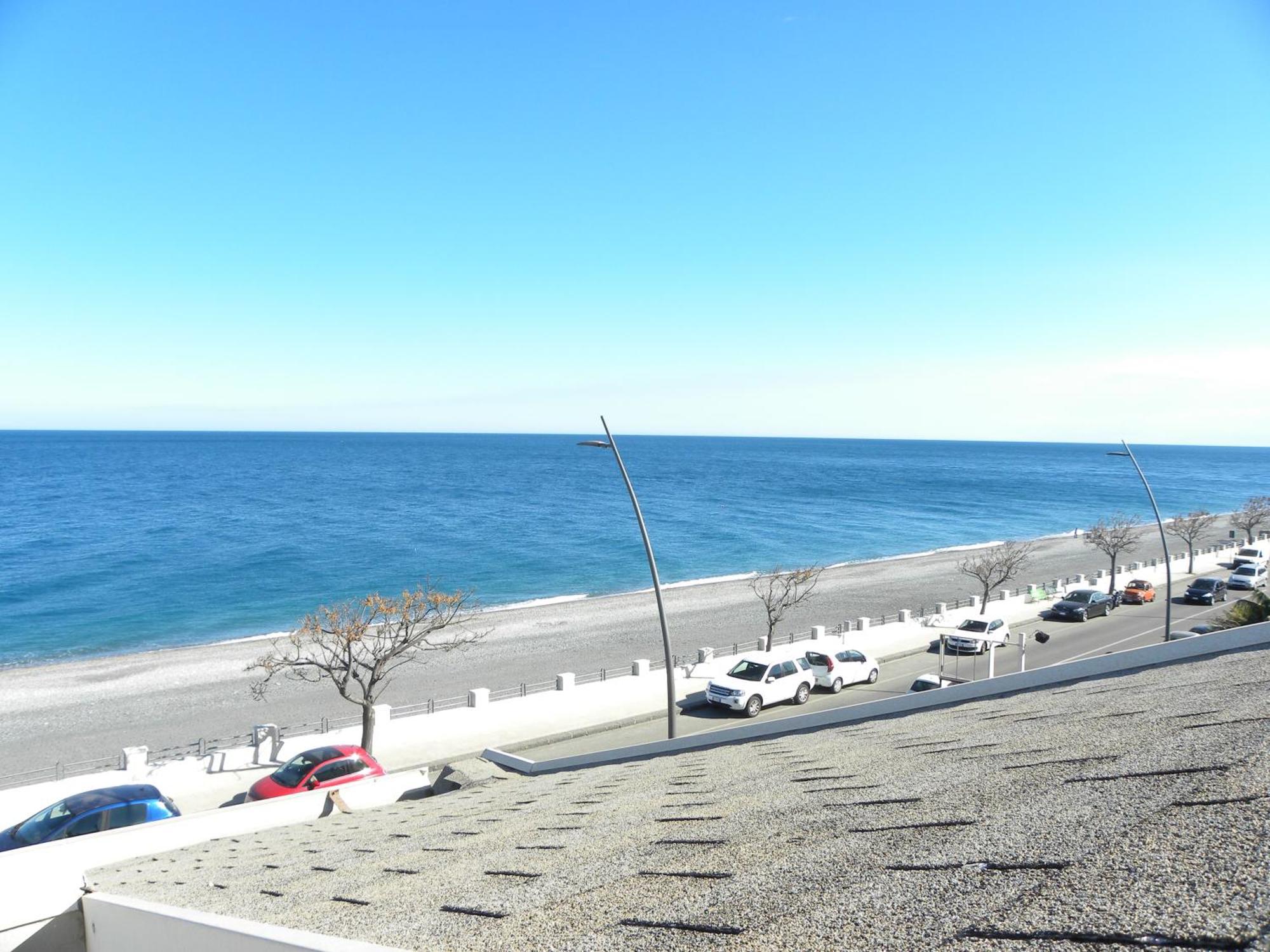 Mirone Apartment Fronte Mare Beachfront House Roccalumera Exterior photo